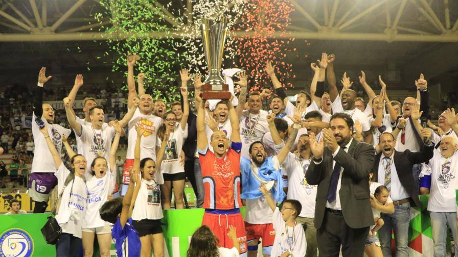 Calcio a 5, gara 4 è la notte della Luparense,